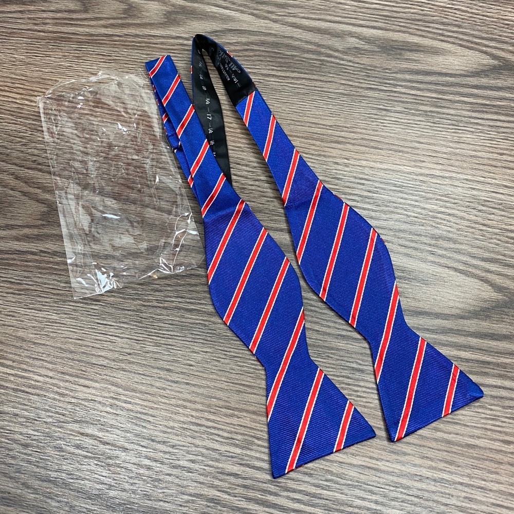 Wilson & Bow NEW Navy w/ Red & White Stripe Bowtie